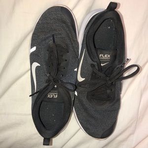 Nike Flex Experience tennis shoes